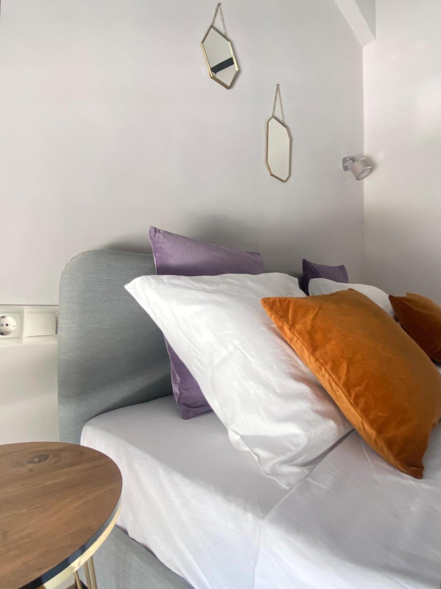 5 Rooms Athens Exterior photo